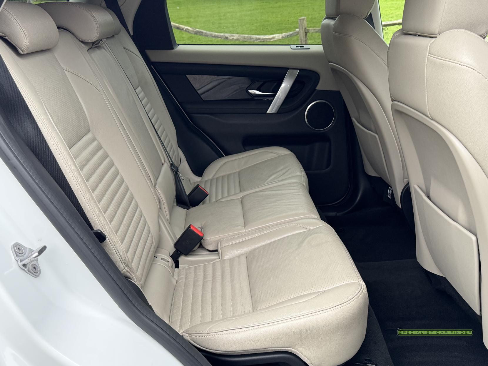 Land Rover Discovery Sport 2.0 P200 MHEV SE SUV 5dr Petrol Auto 4WD Euro 6 (s/s) (200 ps)