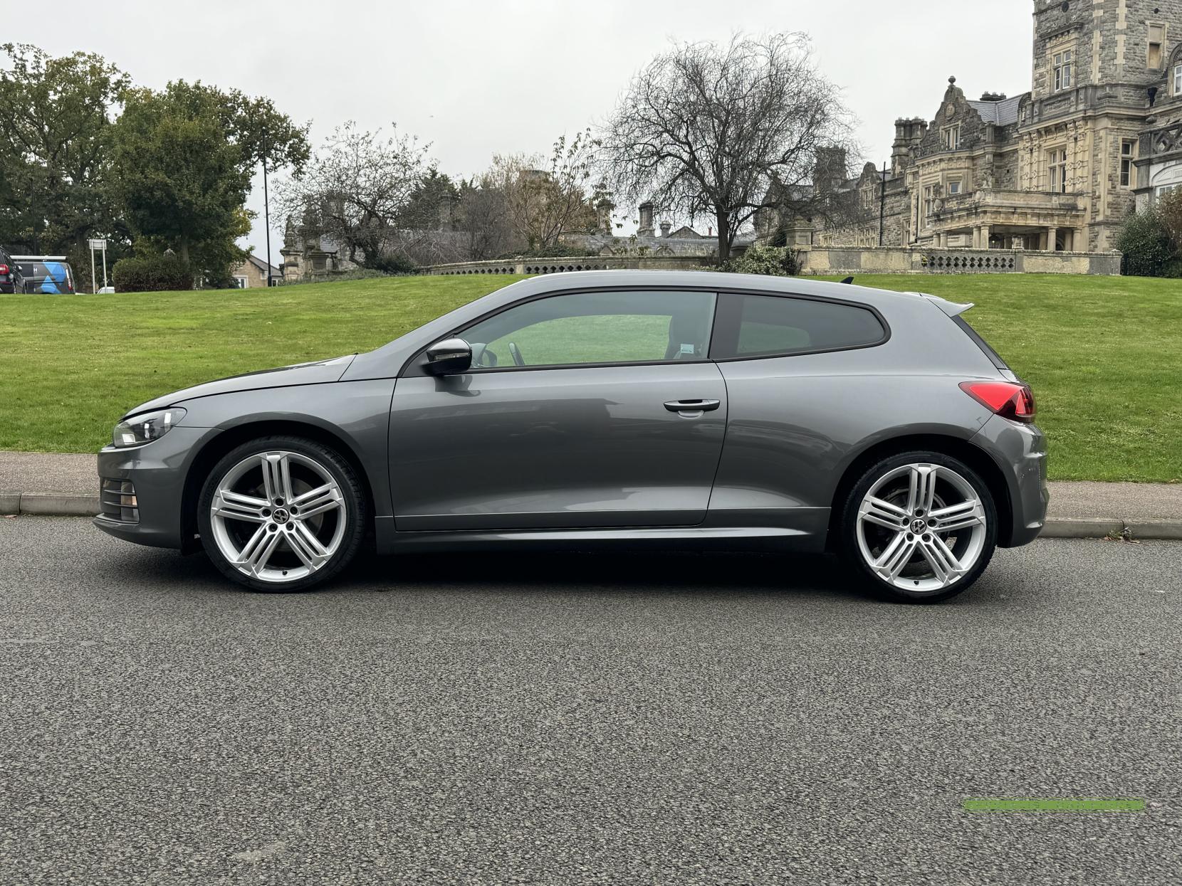 Volkswagen Scirocco 2.0 TSI R-Line Hatchback 3dr Petrol DSG Euro 6 (s/s) (180 ps)