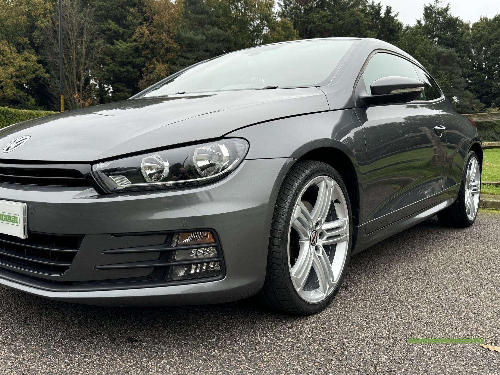 Volkswagen Scirocco 2.0 TSI R-Line Hatchback 3dr Petrol DSG Euro 6 (s/s) (180 ps)