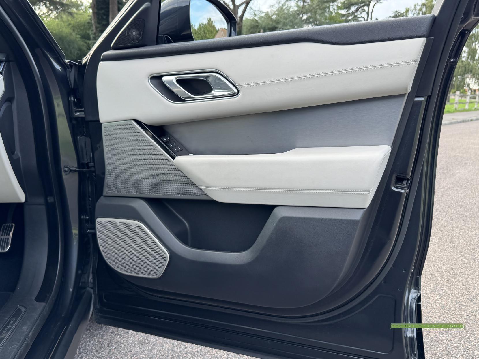 Land Rover Range Rover Velar 2.0 D240 R-Dynamic HSE SUV 5dr Diesel Auto 4WD Euro 6 (s/s) (240 ps)