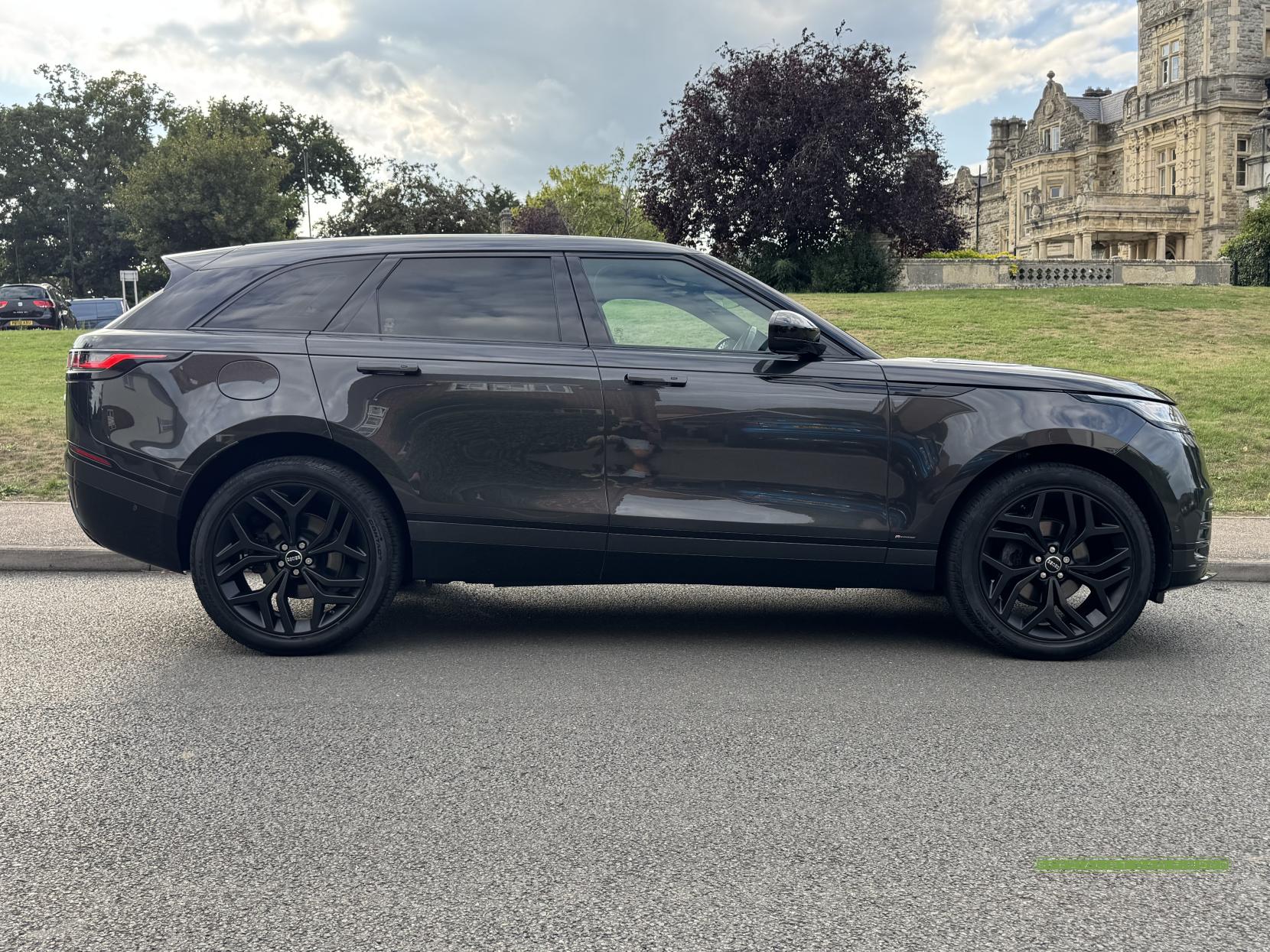 Land Rover Range Rover Velar 2.0 D240 R-Dynamic HSE SUV 5dr Diesel Auto 4WD Euro 6 (s/s) (240 ps)