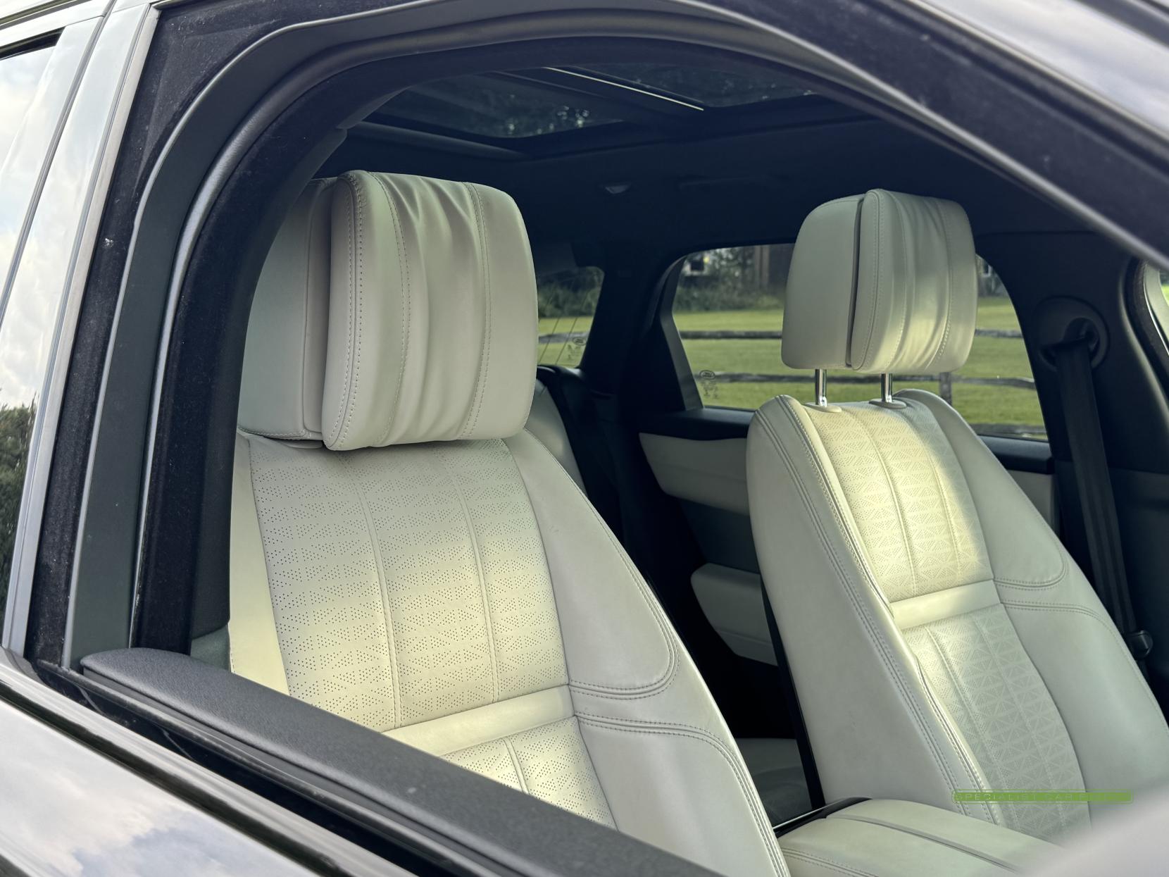Land Rover Range Rover Velar 2.0 D240 R-Dynamic HSE SUV 5dr Diesel Auto 4WD Euro 6 (s/s) (240 ps)
