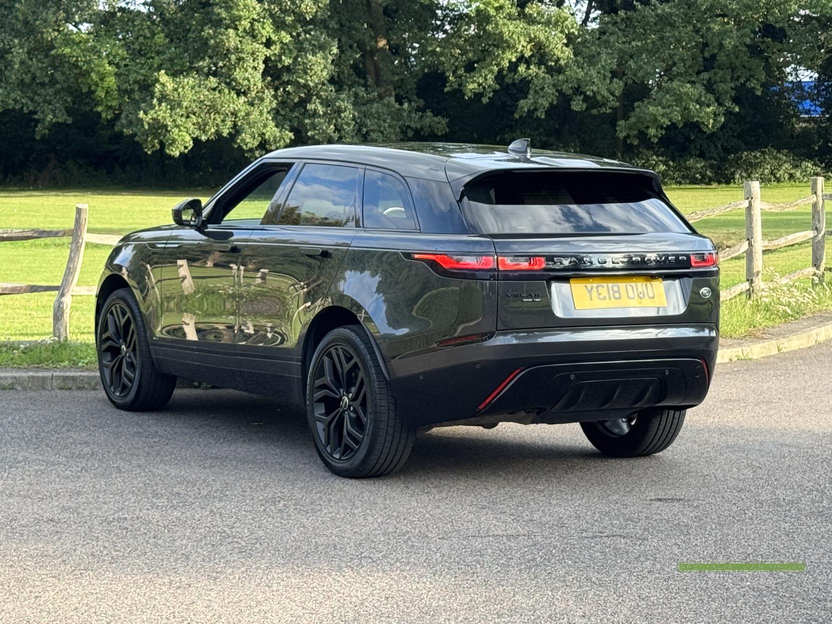 Land Rover Range Rover Velar 2.0 D240 R-Dynamic HSE SUV 5dr Diesel Auto 4WD Euro 6 (s/s) (240 ps)