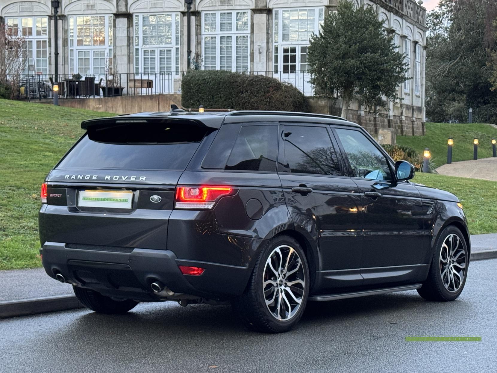 Land Rover Range Rover Sport 3.0 SD V6 HSE Dynamic SUV 5dr Diesel Auto 4WD Euro 5 (s/s) (306 ps)