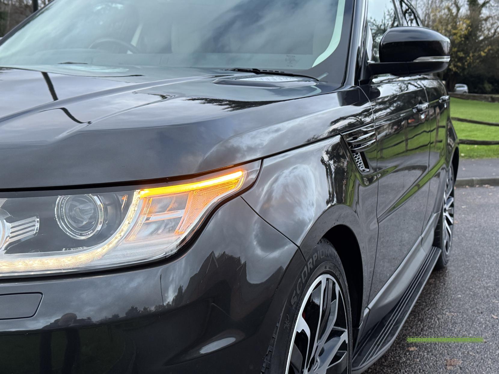 Land Rover Range Rover Sport 3.0 SD V6 HSE Dynamic SUV 5dr Diesel Auto 4WD Euro 5 (s/s) (306 ps)