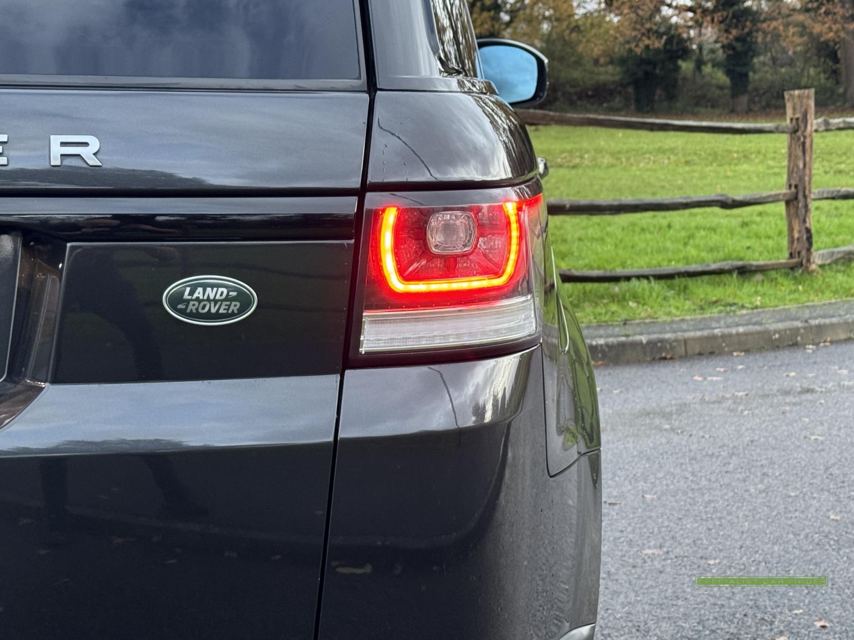 Land Rover Range Rover Sport 3.0 SD V6 HSE Dynamic SUV 5dr Diesel Auto 4WD Euro 5 (s/s) (306 ps)