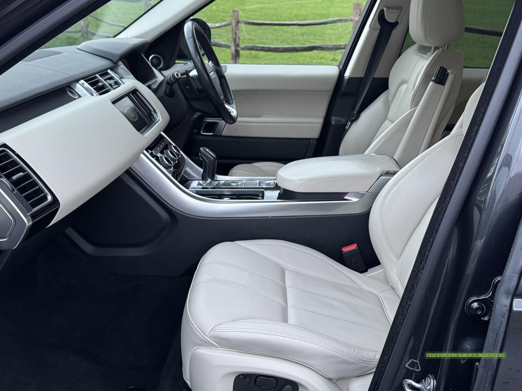 Land Rover Range Rover Sport 3.0 SD V6 HSE Dynamic SUV 5dr Diesel Auto 4WD Euro 5 (s/s) (306 ps)