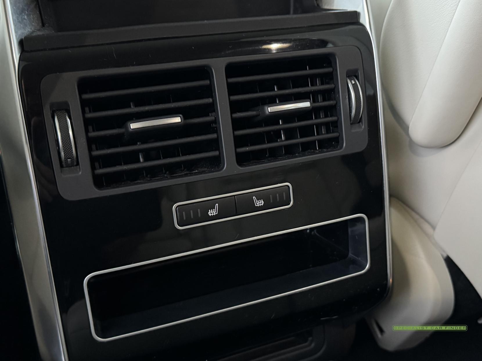 Land Rover Range Rover Sport 3.0 SD V6 HSE Dynamic SUV 5dr Diesel Auto 4WD Euro 5 (s/s) (306 ps)