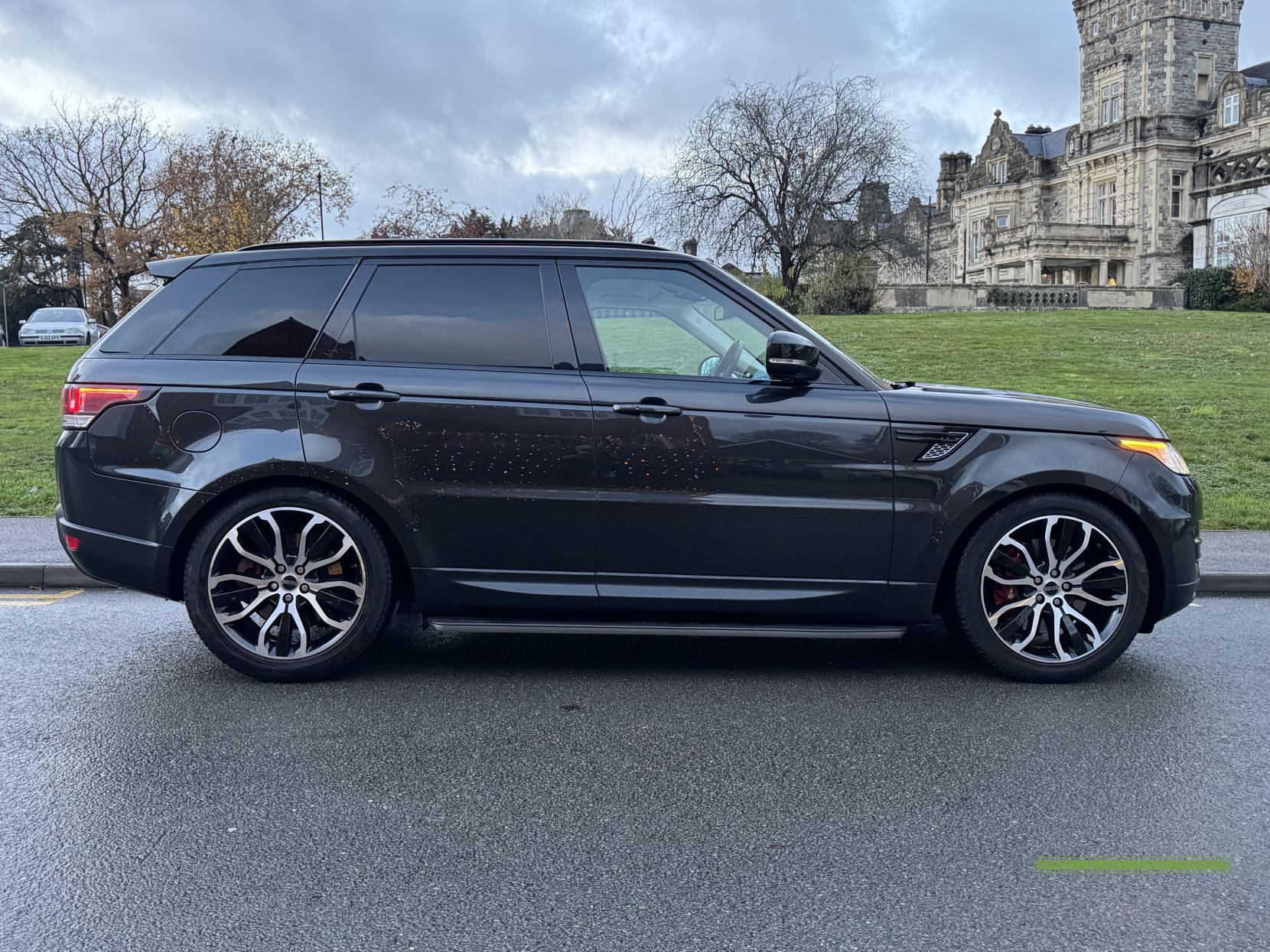 Land Rover Range Rover Sport 3.0 SD V6 HSE Dynamic SUV 5dr Diesel Auto 4WD Euro 5 (s/s) (306 ps)