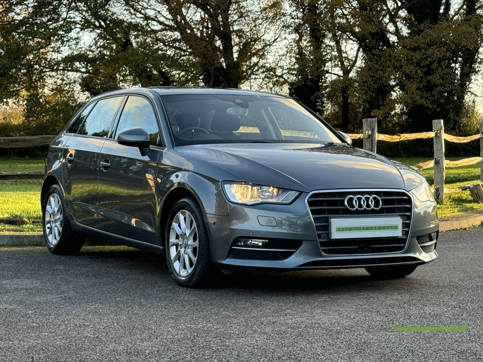 Audi A3 1.6 TDI SE Sportback 5dr Diesel Manual Euro 5 (s/s) (105 ps)